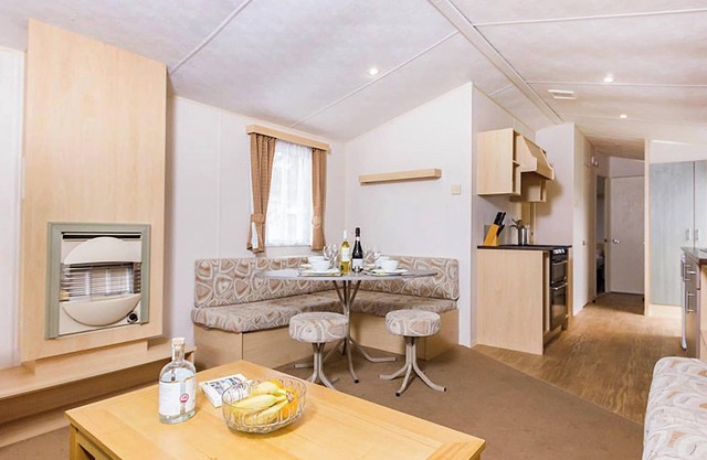 3 bedroom accommodation in Newbridge, Nr Yarmouth