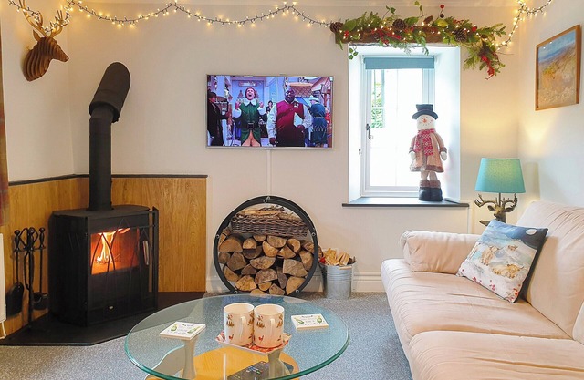 3 bedroom accommodation in Cheddar