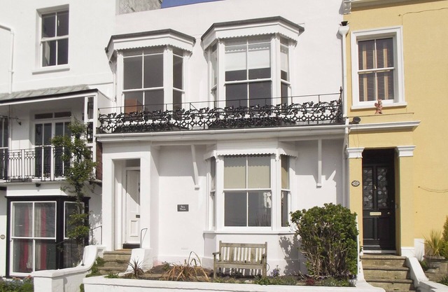 3 bedroom accommodation in Hastings