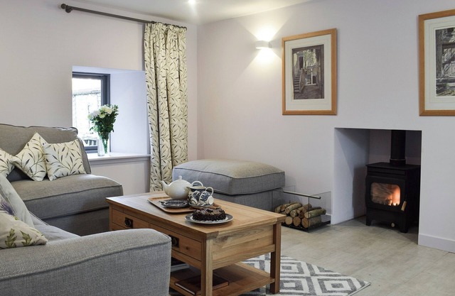 3 bedroom accommodation in Muthill, near Crieff