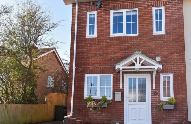 3 bedroom accommodation in St Helens, near Ryde
