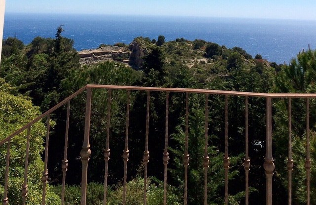 3 Bedroom Apartment in Villa, Above Monte-Carlo, La Turbie