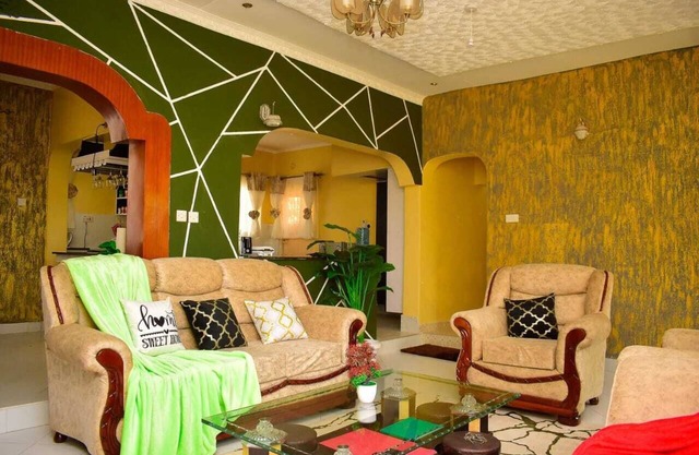 3-bedroom bungalow in brilliant Nakuru with Highspeed WiFi & Top-Notch Security.