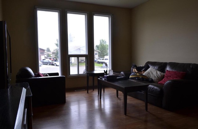 3-Bedroom Half Duplex Main Floor Suite