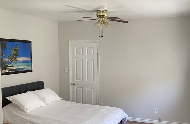 3 Bedroom House. 5 Minute Walk From Saint Clair River/lake Huron