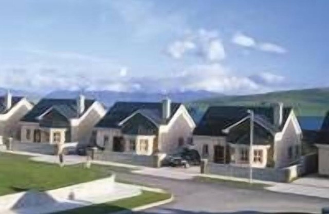 3 bedroom house a short stroll from Dingle town