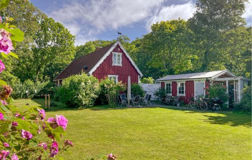 3 Bedroom Lovely Home In Båstad