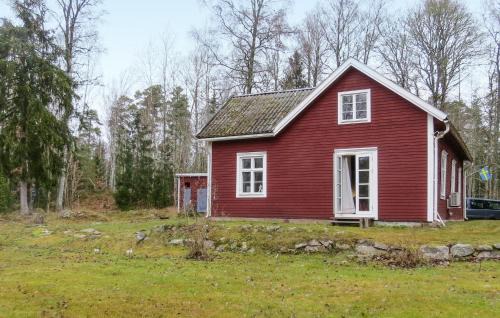 3 Bedroom Lovely Home In Spritsmåla