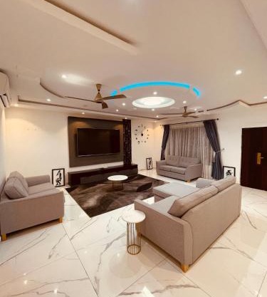 3 Bedroom Luxury Home with an Office