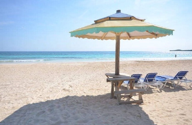 3 bedroom Private Beachfront Villa with Staff
