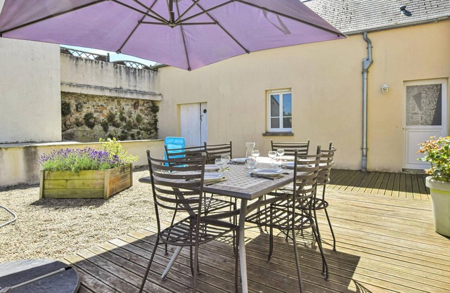 3 bedroom stunning home in Créances