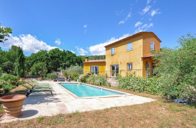 3 Bedroom Stunning Home In Montauroux