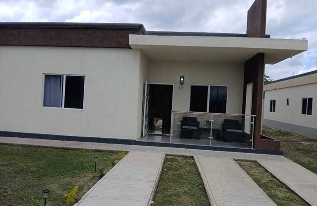 3-bedroom villa in peaceful Little London with WiFi, AC. Enjoy