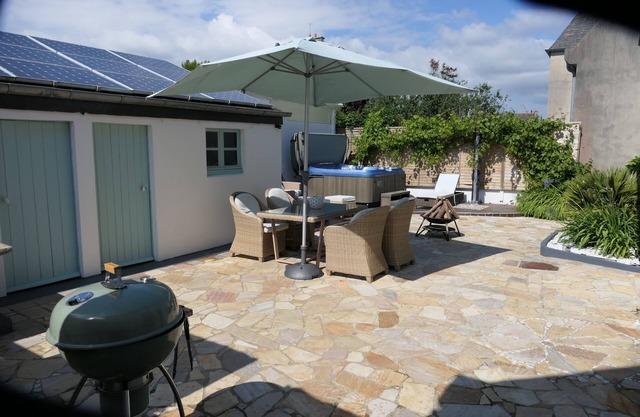 3 bedroom villa, spa, Morgat center, beaches, restaurants and shops on foot