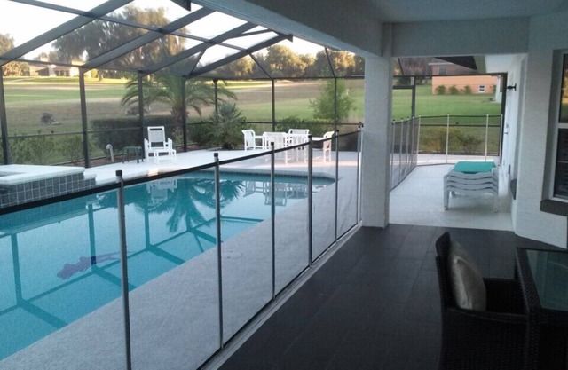 3-bedroom villa with golf view, pool and hot tub