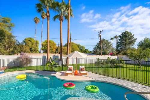 3 Br Paradise Pool Hot Tub Fire Pit Ping Pong