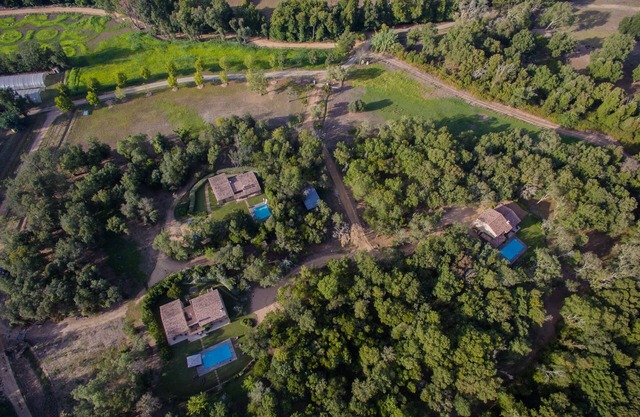 3 * houses with 10 bedrooms and adjoining bathroom