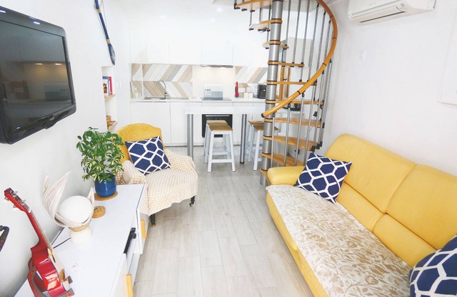 3* Le Pouffre, renovated fisherman's house, AC, Wifi and a glimpse of the port