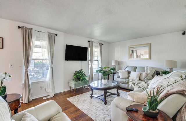 3 Mi to Diamond Ballroom: Home w/Fenced Yard!