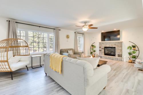 3 Mi to Kalahari Pocono Summit Home with Pool Table