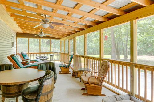 3 Mi to Potomac River Remote Cabin in Springfield