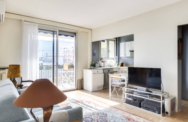 3-person apartment with terrace and air conditioning