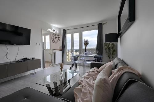 3 pièces lumineux, balcon & parking - Paris 20 min