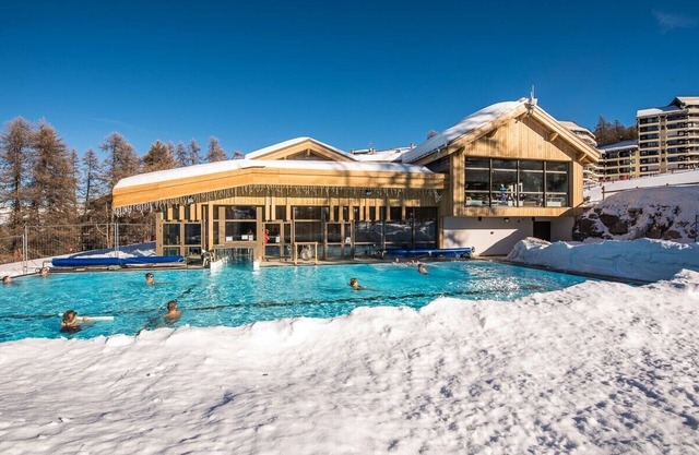 3-room apartment 31m2 bright, pleasant, ideally located, on the slopes, south-facing