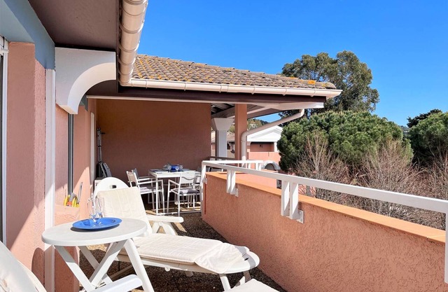3-room apt with AC - 6 pax - Terrace, parking 200m from beach