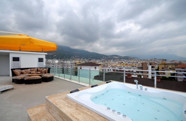3 Zimmer Luxusresidenz im Zentrum von Alanya