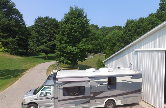 30' motorhome on private setting.