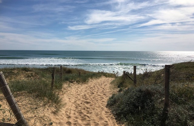 300 M from the sandy beach near Cotinière.