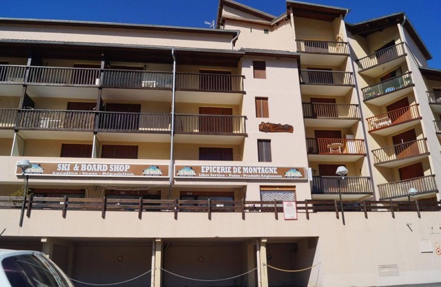 300m from resort center, 2nd floor, terrace, tv, 28m², Sauze - Super Sauze