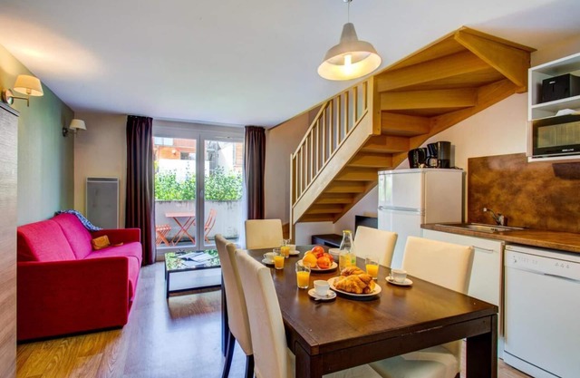 300m from resort center, fitness, swimming pool, parking, tv, ski locker, 25m², La Féclaz