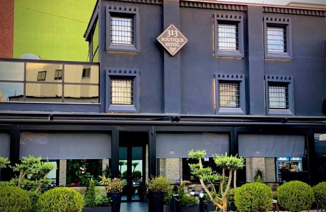 313 Villa City Center