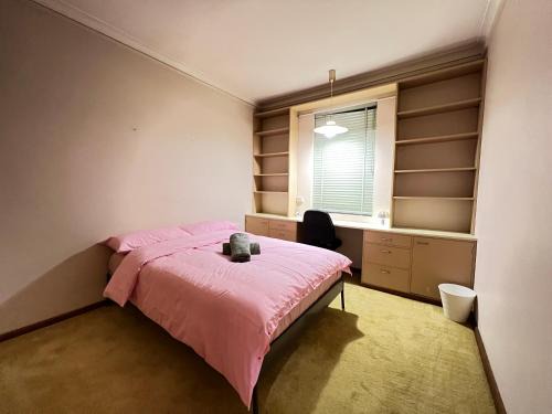 33 Room