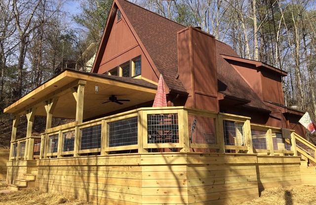 340 reviews ⭐️ Fishing-Firepit-Hot Tub-Horseshoes-only 2.5 miles to Gatlinburg!