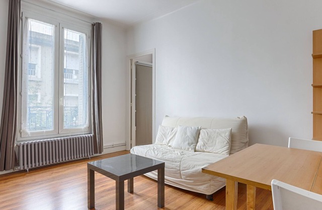 35m² bright near the Defense district