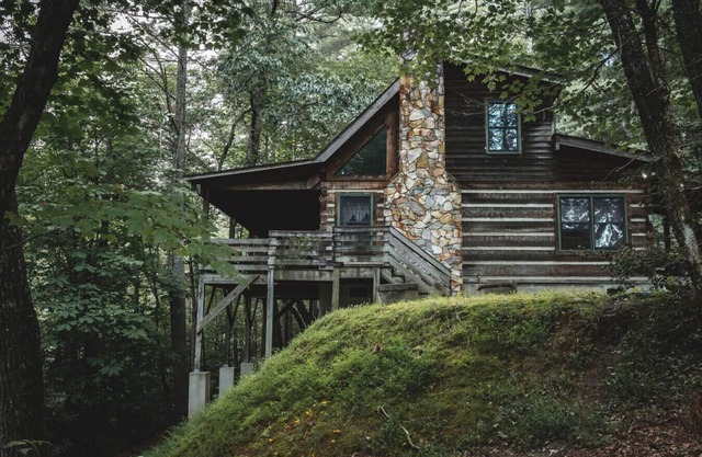 36 North | Serenity Ridge Cabin | Hot Tub