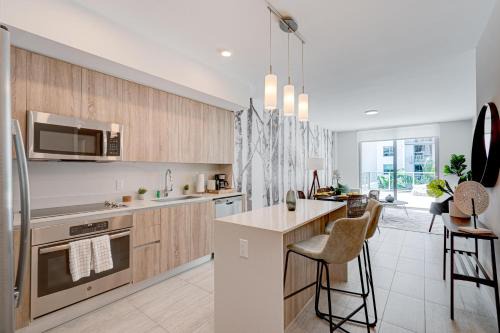 3900-719JC DESIGN DISTRICT, CONDO 1 BEDROOM/1 BATHROOM & BAYVIE