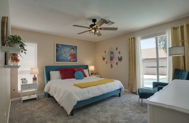 3b w/Pool Near Stadium & Entertainment