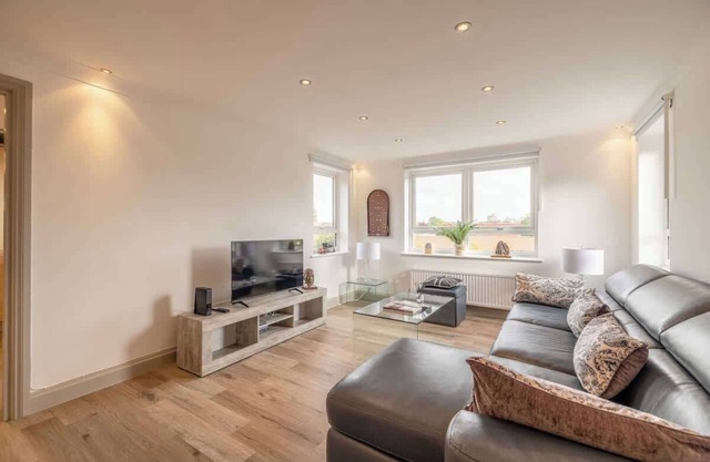 3Bed, 2Bath Penthouse Near Windsor & Long Walk