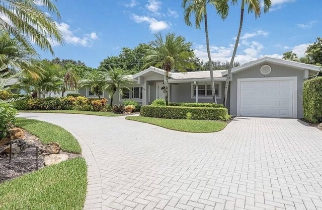 3Br/2Bath Coquina Sands Pool home - walk/bike to beach and town