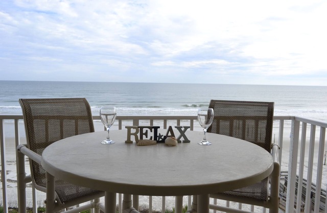 3BR/3BA Direct Oceanfront Condo - Magnificent Panoramic View!