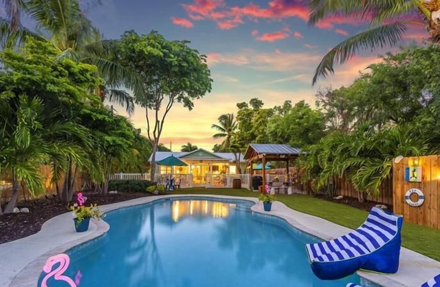 3BR/3BA Key Largo Cottage by the Sea With Private Pool, Putting Course, and More