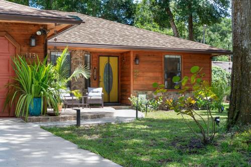 3BR Family Getaway Near Downtown St Aug