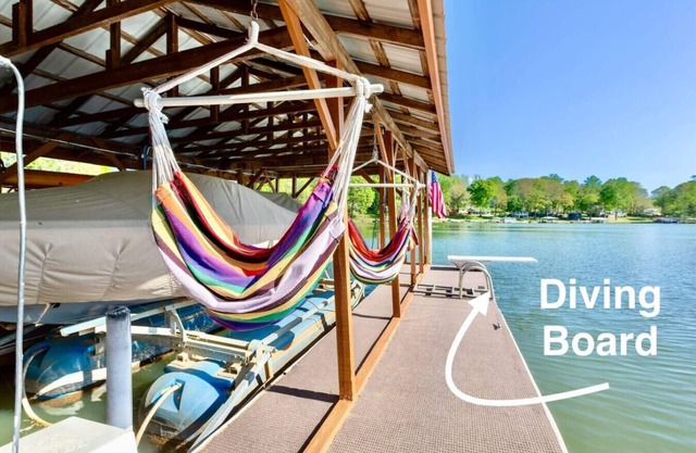 3BR-Quiet Cove-Private Slip/Boat Ramp-Pet-Friendly