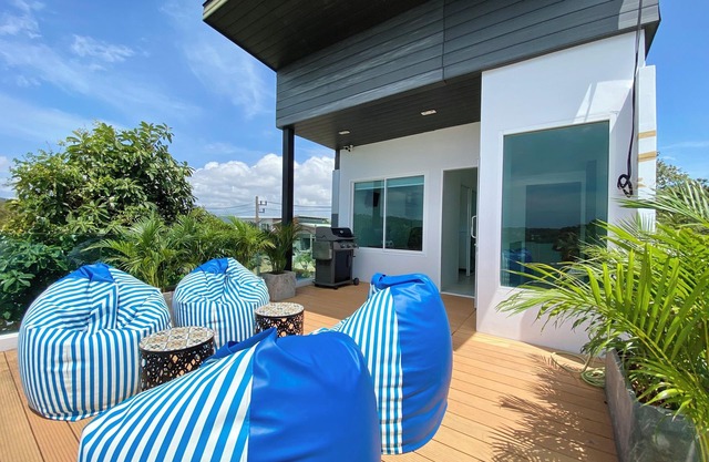 3BR Seaview Ocean View Duplex Villa
