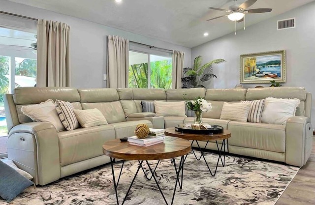 4/3 HtdPool w/Tiny House-Beaches- Golf-Roger Dean