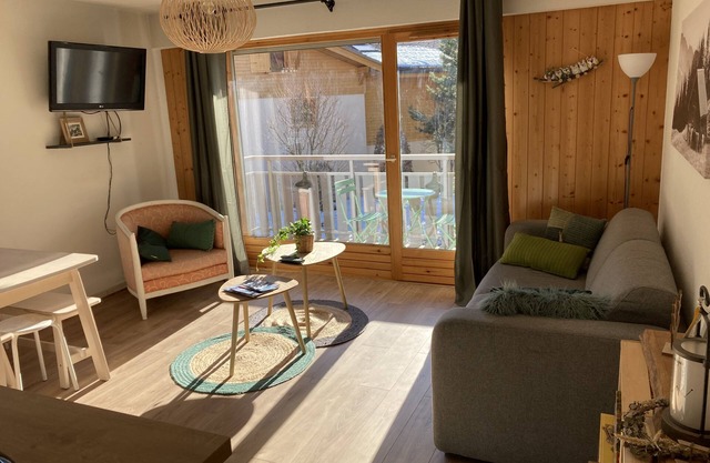 4-6 person apartment near village center
